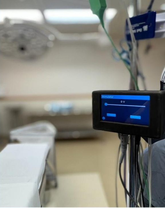 KBO clinical monitor deployed in an operating room
